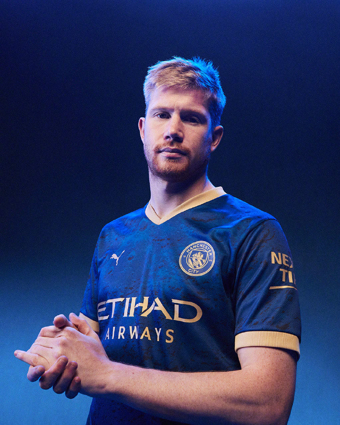 记者：阿什拉夫决定不进行手术治疗，他想参加非洲杯揭幕战