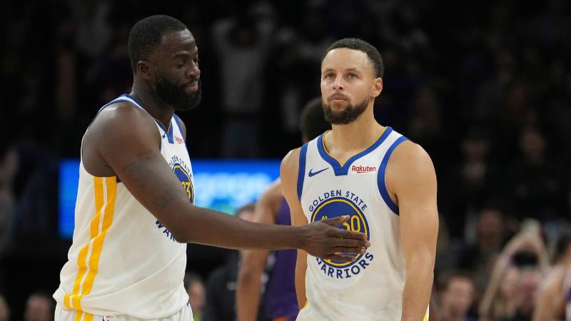 网友在梅西夜访诺坎普时偶遇他，梅西还向镜头打了招呼